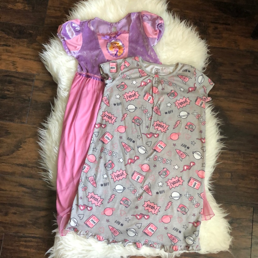 Disney & Carter’s | 2 Girl Short Sleeve Nightgowns
